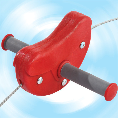 Home wire rope course set with plastic plate swing